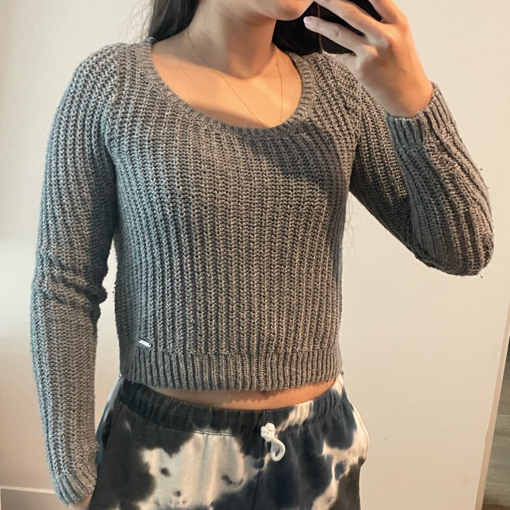 Abercrombie and Fitch Grey Crop Top◻️